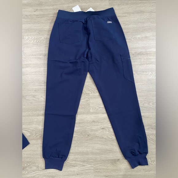 Figs Zamora Joggers Caterina Scrub Set Navy Blue Small cons - Picture 7 of 9